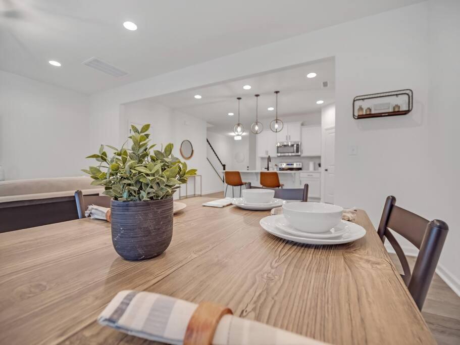 Gorgeous New Townhome/Charlotte! Εξωτερικό φωτογραφία