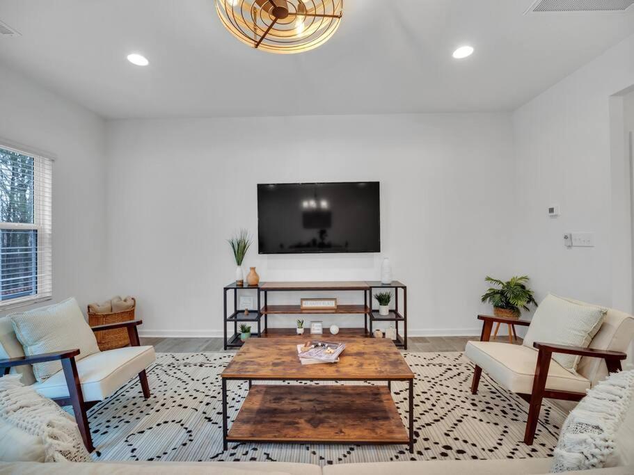 Gorgeous New Townhome/Charlotte! Εξωτερικό φωτογραφία