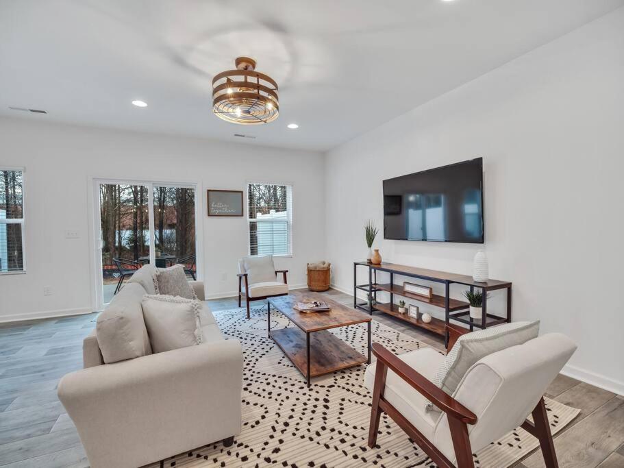 Gorgeous New Townhome/Charlotte! Εξωτερικό φωτογραφία