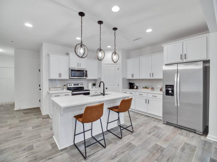 Gorgeous New Townhome/Charlotte! Εξωτερικό φωτογραφία