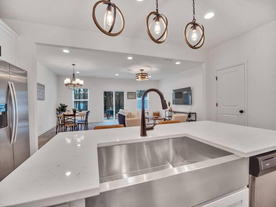 Gorgeous New Townhome/Charlotte! Εξωτερικό φωτογραφία